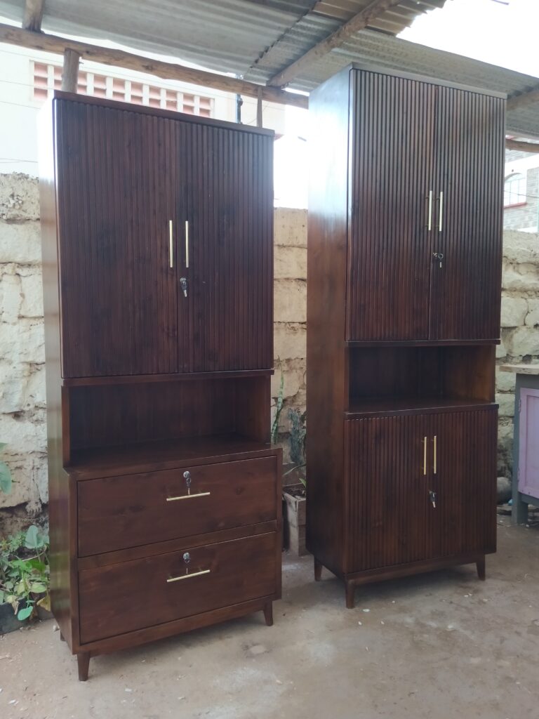 Closed kitchen shelves for storage